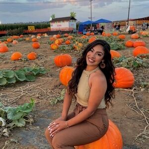 Meet your Posher, Aurelia